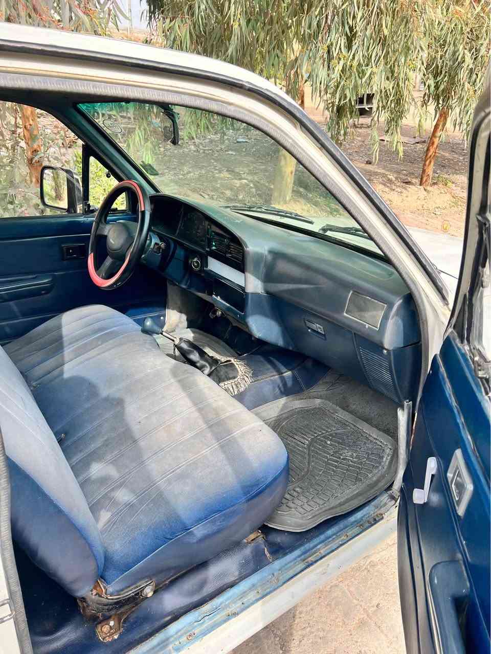 تیوتا ٨٩ مشروع وطني سنوية جديد بسمي 
شرط تحويل او وكاله 
كيرو محرك بشرط اماراتي جديد 
بدون صبغ ولا ضربه مكان سياره كركوك رحيم اوا 
سعر 53 بيهه مجال***********
***********
***********
*********** كركوك, العراق
