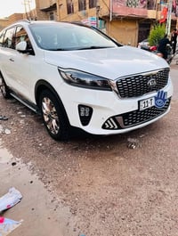 كيا سورنتو موديل 20 خليجي باسمي مكفولة من الضربه  والتبديل ماشيه 75 كي...