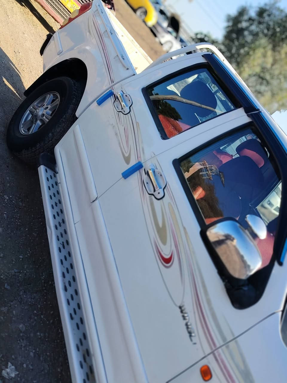 موديل 2011رقم بغداد بسمي سنويه 28مشروع وطني 
كير ومحرك ونجي وتماتيك تخم تاير محرك مكفول كير مكفول مكان سياره ديوانيه سعر 60,وبيه مجال الاستفسار اتصل ***********
