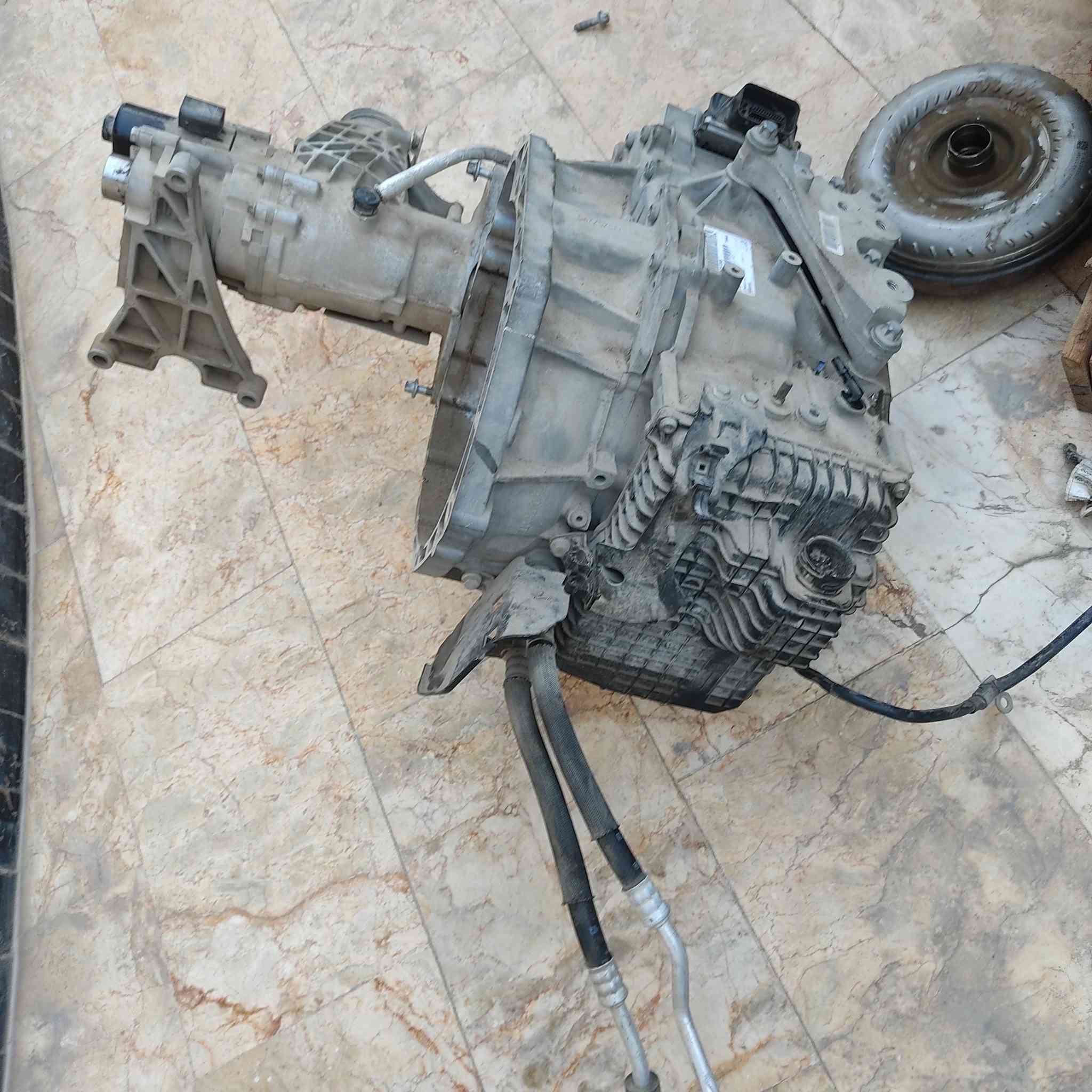 سلام عليكم 
متوفر اغراض جيب رنكد 1300 موديل 2023
حداديه وكير 
وغراض دواخل غرفة كامله
 مع دشبول وسترين
***********
