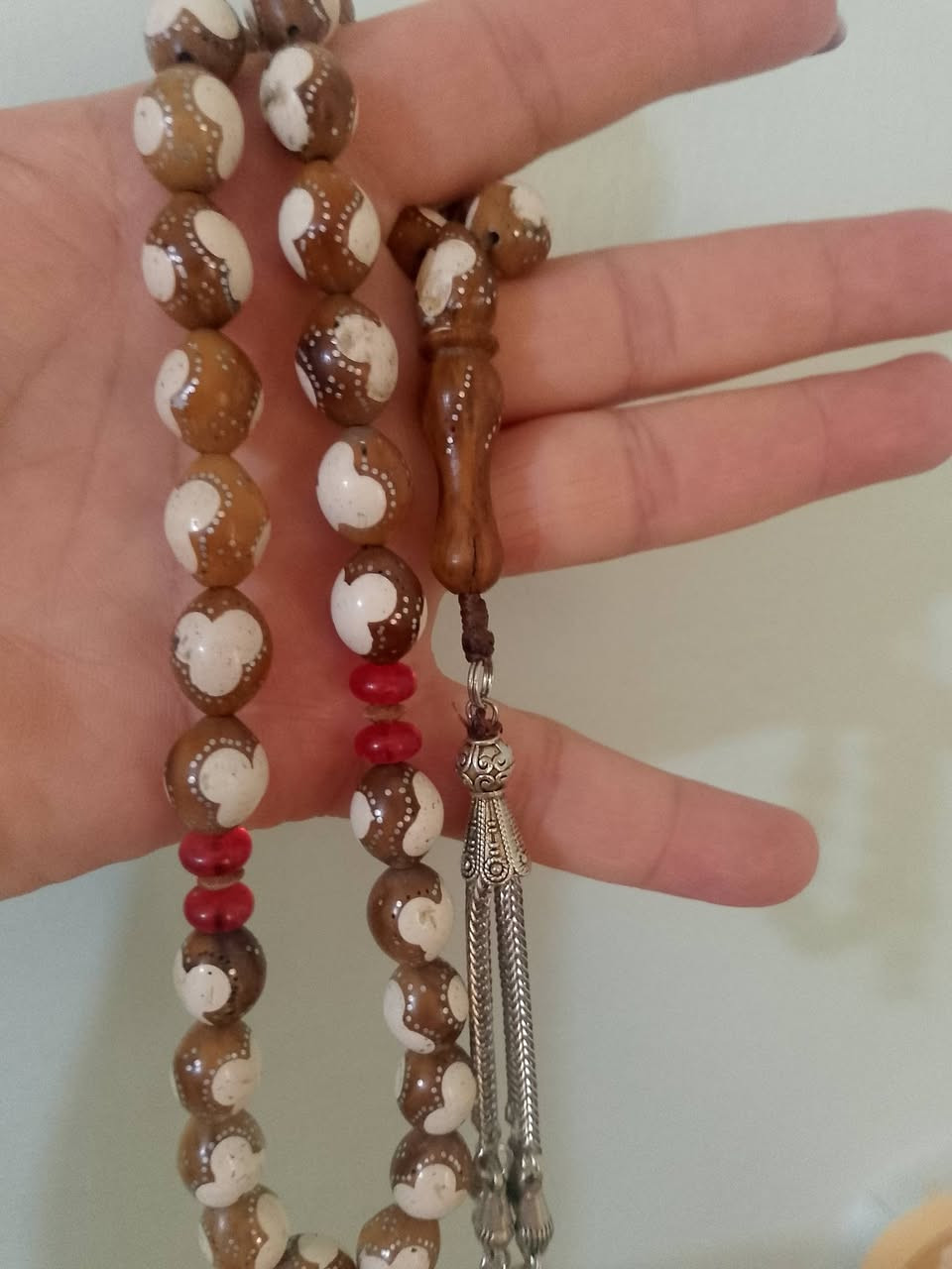 يسعد مساكم بكل خير 🖤🖤🖤
الكوك محمول الملوك🖤🖤🖤
مسبحة كوك انتيك منزلة فضة عدد الحبات٣٣حبة وقياس الحبة ١٥/١٠مقفولة ولا غلطةشرابة انتيمون 🖤🖤🖤


**إذا كنت صاحب هذا الإعلان وتريد حذفه لأي سبب، رجاءا أرسل رسالة إلى الدعم الفني**