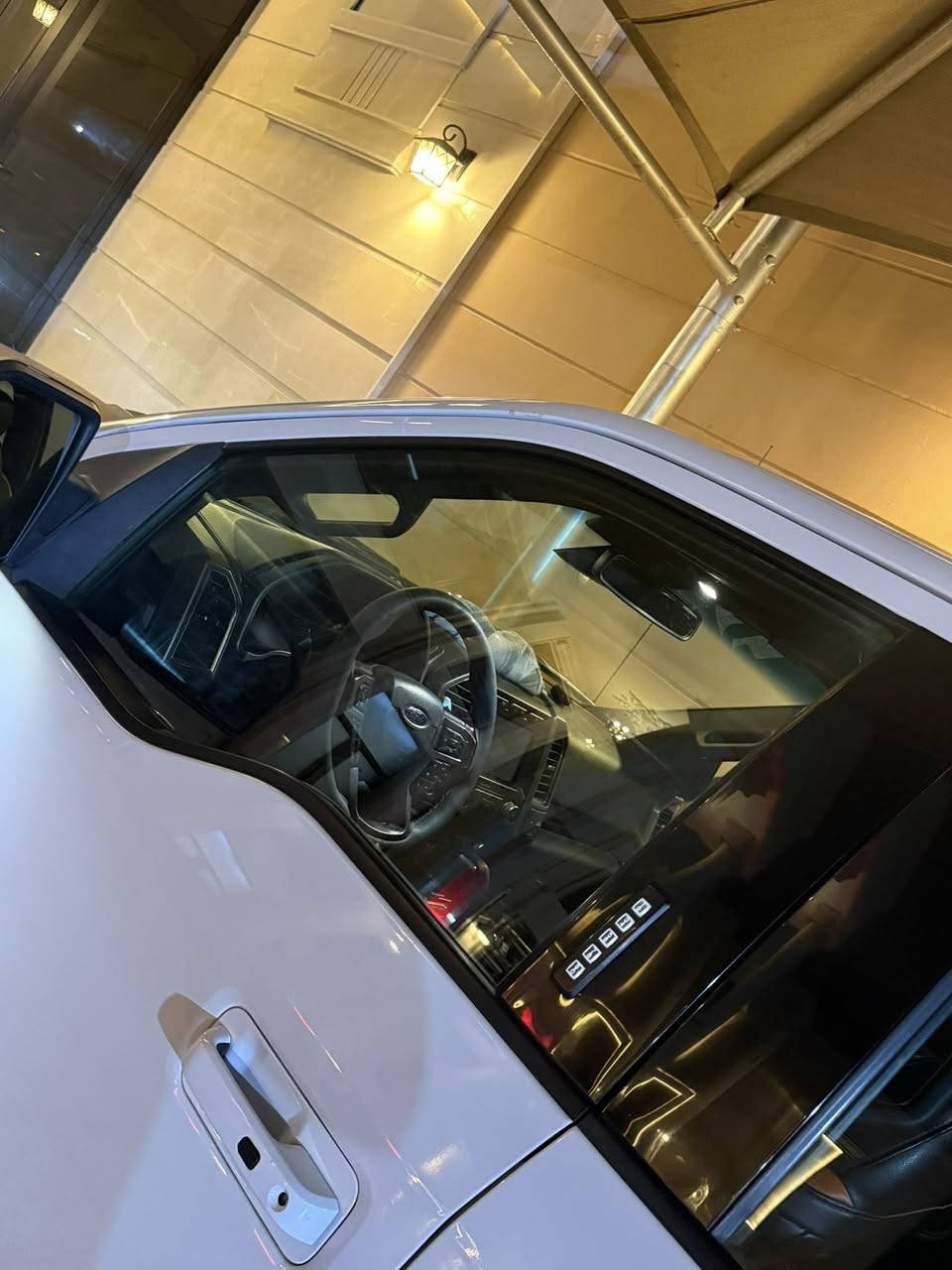 سلام عليكم
للبيع فورد رابتر اصلي  مديل 18

خليجي وكاله الجادريه 

فول مواصفات 

مكينه 3.5 توين تيربو 

سياره جاهزة تخم تاير أمريكي 

كفاله عامه السياره 

***********

***********

مكانه بغداد البلديات
