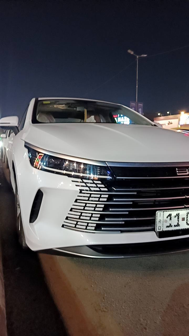 السلام عليكم 
بي واي دي دسترويل مكفولة من كل شي ماشية 4000 اخوان السيارة ام الفتحة مو العادية وياه سبير وعدة كاملة أرضية مغلفة مع دوسات شاد اله واقيات طين سبايدر خلفي رقم السيارة مميز اي استفسار على الواتساب او اتصال غير متواجد في الفيس مكان السيارة بغداد جسر ديالى القديم 
***********

