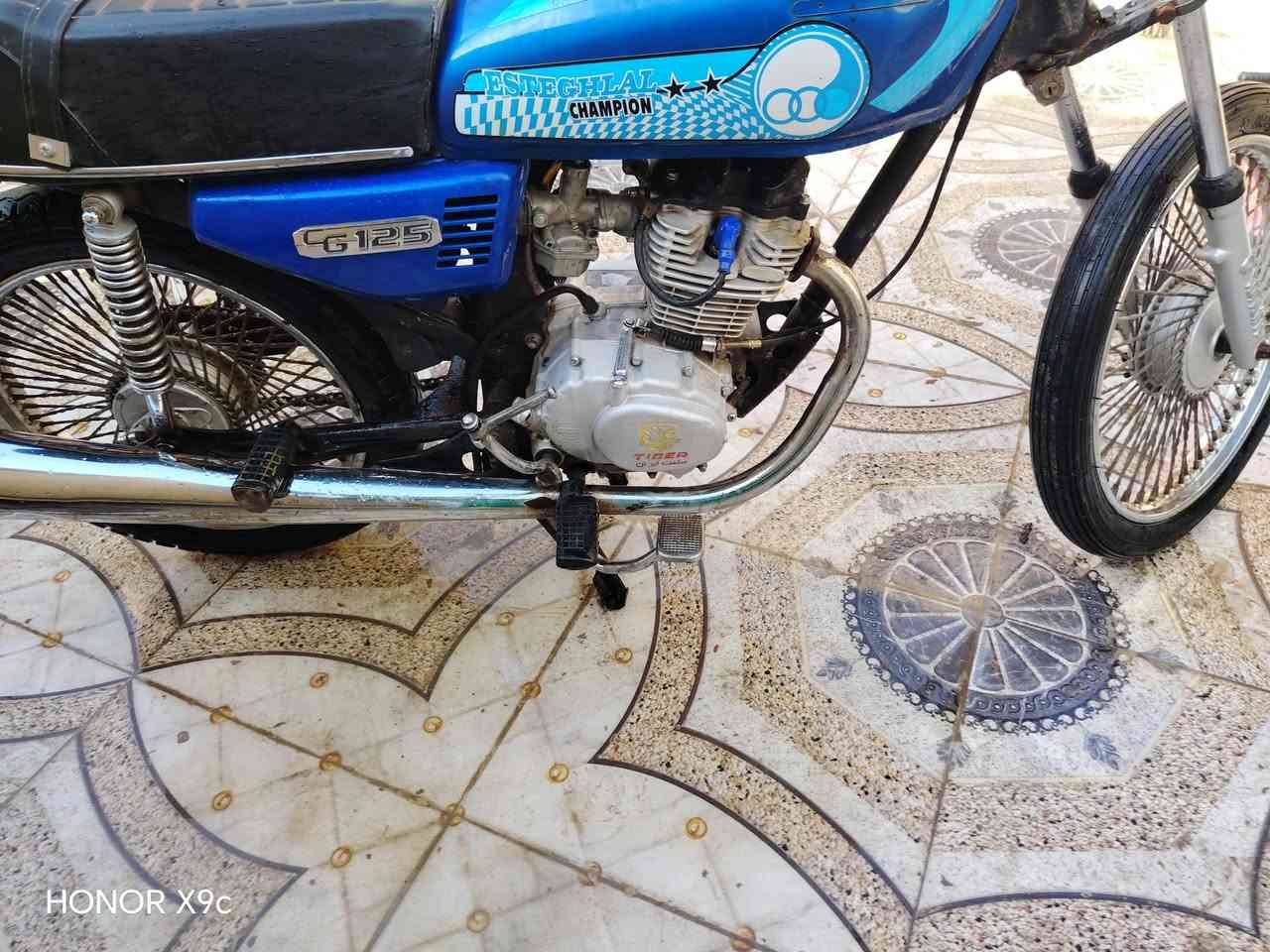 للبيع.. بدون اوراق.  نضيفه. سريعه  للتواصل *********** واتساب
