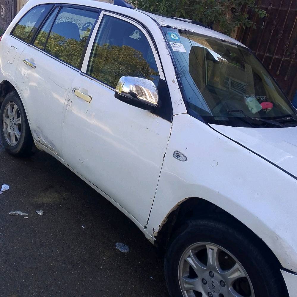 سلام عليكم سياره شيري تيكو 13
ضربتهة تكمه وقاعده مال دبل ومعمرات 
كشرهة تعبان محركهة مجفت استندر كيرهة خير من الله 
عوزهة ترتيبات عارضهة ب35 وبيهة مجال مكاني حي الجهاد بغداد 

