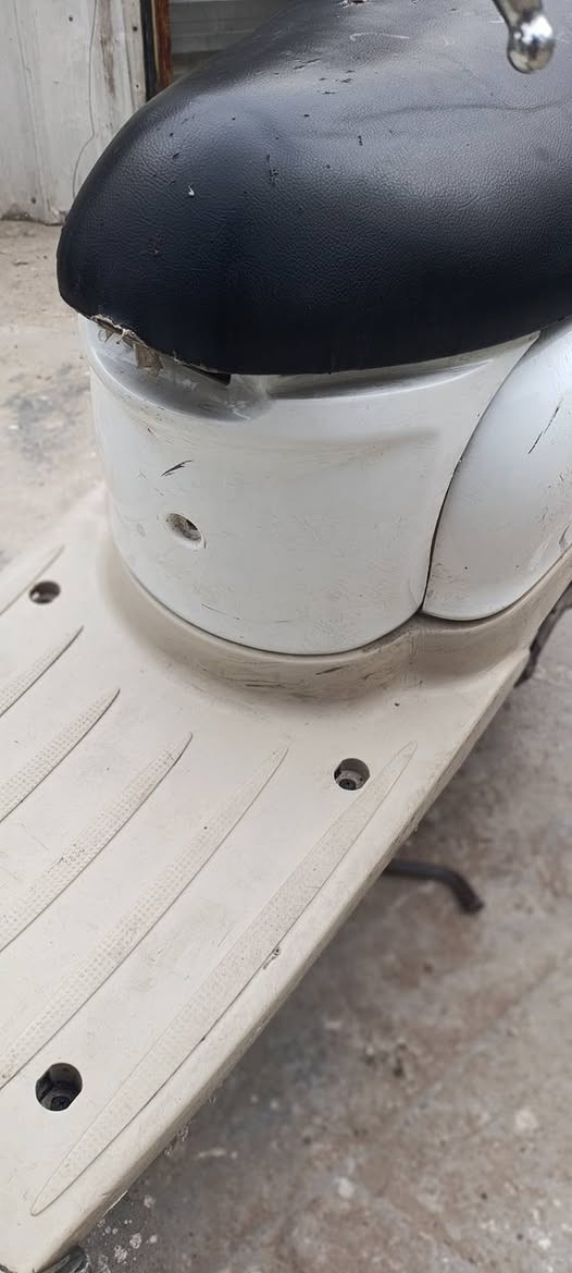 كلاسك فحل الكفر الامامي تعبان ونقص كهربائيات فول شلعه امانه الله بس الكابريتر يحتاجله وتايرات جدد تنضيف 200وبيها مجال مكان البياع


**إذا كنت صاحب هذا الإعلان وتريد حذفه لأي سبب، رجاءا أرسل رسالة إلى الدعم الفني**