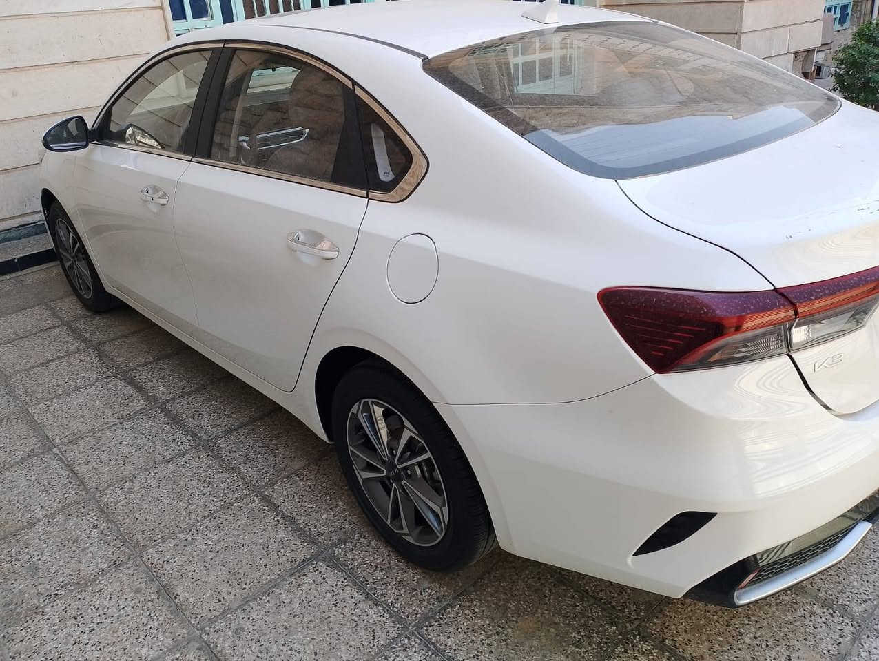 السلام عليكم ورحمة الله
ارجو قراءة المنشور بكافة تفاصيله 

كي ثري موديل ٢٠٢٢ للبيع فقط بدون مراوس ماشيه ٤٤

المواصفات: داخل جلد ابيض٫ تحكمات٫ تنتة٫ تبريد قطعتين الخ... 

السيارة (بيها بنيد صبغ وربع دعاميه وبدنه بدون شواصي بدون راديترات بدون تبديل فقط صبغ ) ارباك طاك السياره بسم صديقي تريد وكاله تريد تحويل حاضرين السعر ١٢٣ مكاني حي الجهاد الضباط ***********
