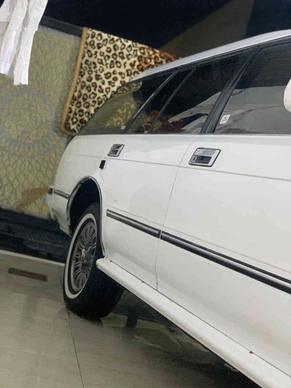 سيدان ستيشن موديل 1989 سنوية مشروع وطني رقم نينوى دولي لغاية 30سيارة بلاد فقط ثلاث مكانات صبغ باقي كله على بلاد محرك كير بلادي تدفه تبريد بشرط حداديه شرط سعر 60 ورقة وبيها مجال لشراي للاتصال ***********
