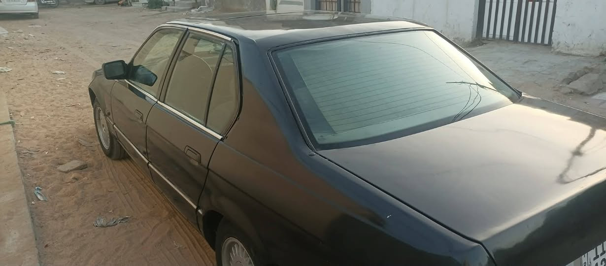 بي ام حجم٧٣٥ مكينه ٦ سلندر كير اوتماتيك   مكينه وكير مكفولات شرط لا تنقيس ولا تبخير ولا دخان مشروطات هيا والكير  صدر ورا وكدام  جديد تخم تاير جديد كهربائياتها كلها شغاله  رقم بغداد انكليزي سنويه جديده  هزتها ما نافذه
السعر 45 وبيه مجال  ***********
