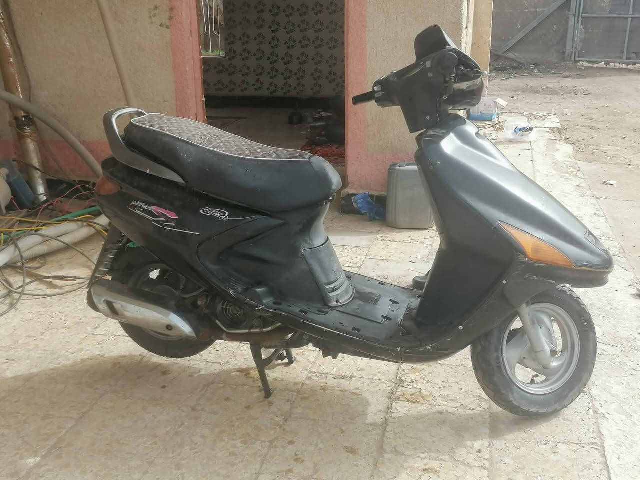 فراشه كلشي شغال بيها سلف وهندر اشاير. ٣٠٠ وبيها مجال الشراي يتصل ***********
