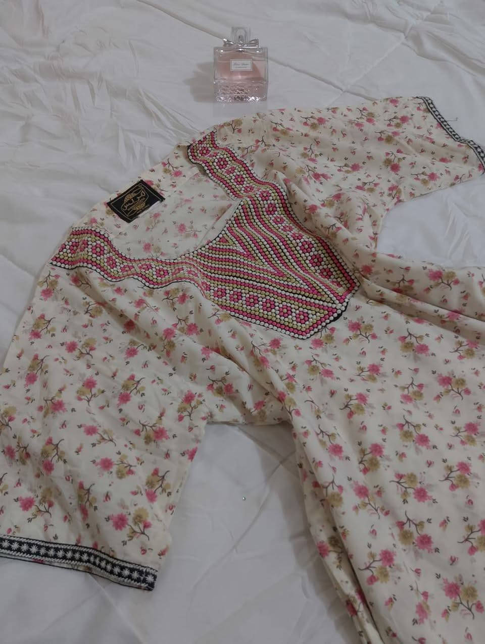 هلو بنات اي قطع اب، 7الحجز ع خاص اكو توصيل لجميع المحافظات جميع القياسات موجود


**إذا كنت صاحب هذا الإعلان وتريد حذفه لأي سبب، رجاءا أرسل رسالة إلى الدعم الفني**