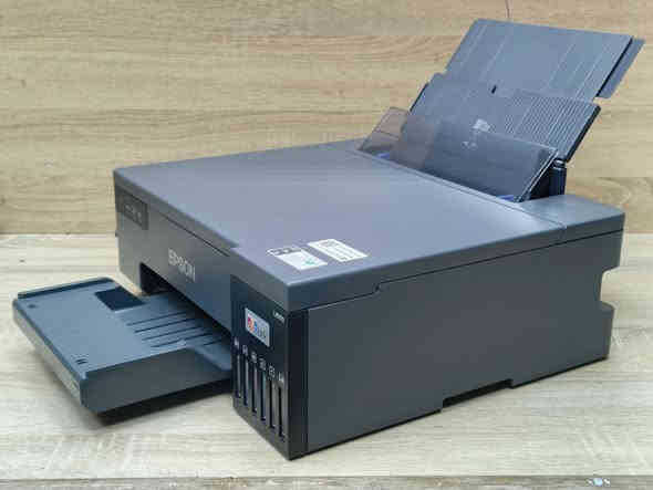 طابعة ايبسون موديل l8050 مستعمل بحالة ممتازة ذات ستة اللوان بمقاس A4 بأحبار خارجية سائلة بقدرة طباعة تصل الى 1900 صورة 10×15 مع امكانية طباعة على CD/ DVD وطابعات الهويات والباجات pvc مناسبة للمصورين المحترفين وللمطبوعات ذات الدقة العالية بتقنية pricison Core بسرعة ومميزات عالية طباعة بسرعة  تصل الى 12 صورة بالدقيقة وطباعة 22 ورقة بالدقيقة A4 سعر الحبر 20 الف لكل الألوان تحتوي على Wifi و Wifi derict يمكن ربطها على الموبايل وتابليت ولابتوب مع ماكينة طباعة صور وستيكر وورق مكربن وبدقة عالية سعر الطابعة🚦(  290 الف)🚦 نسبة نظافة الجهاز 90% للطلب *********** /*********** يوجد توصيل لجميع المحافظات .
#الصفوة
#طابعتي
