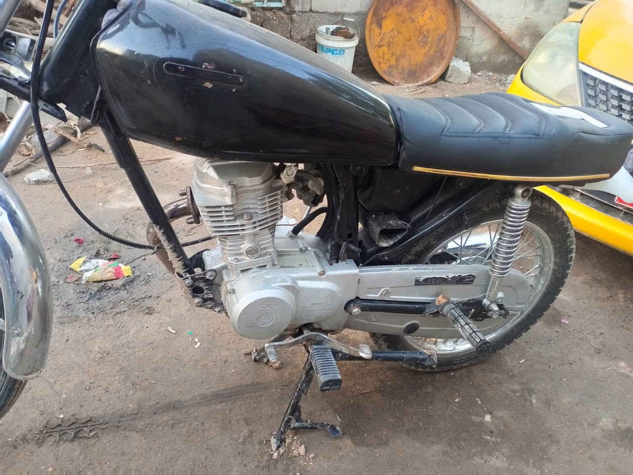 سلام عليكم اربعه كير للبيع فقط كلك مكفوله من السرقه جاهزه الدراجه ربع متذب عليهه مكينه مفتوحه مره وحده سعر 400 وبيها مجال حك الجيه خاص مفتوح وهذا رقمي ***********
