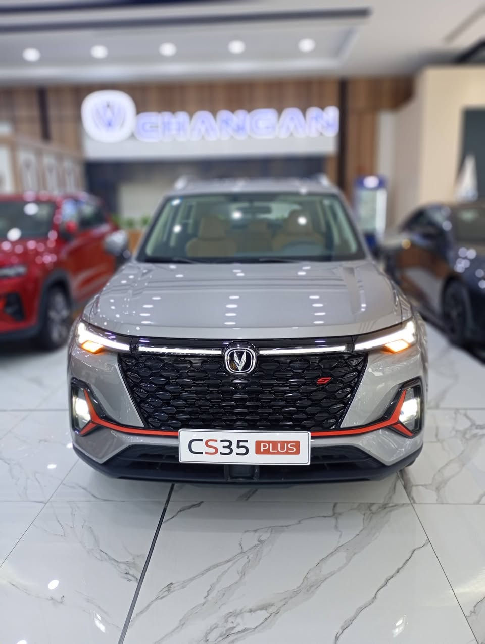 سيارة تجمع بين المواصفات العالية والاقتصادي بصرف الوقود
مع ضمان 5 سنوات أو 150 الف كيلو متر 
مواصفات فول 
كاميرات محيطية 360 درجة 
رادار امامي 
بصمة دخول ذكي 
شاشة فول اچ دي 
كير 7 نمر 
مقاعد جلد 
للاستفسار أكثر اتصل ع رقم مستشارة المبيعات 
*********** 🚗📞📱
