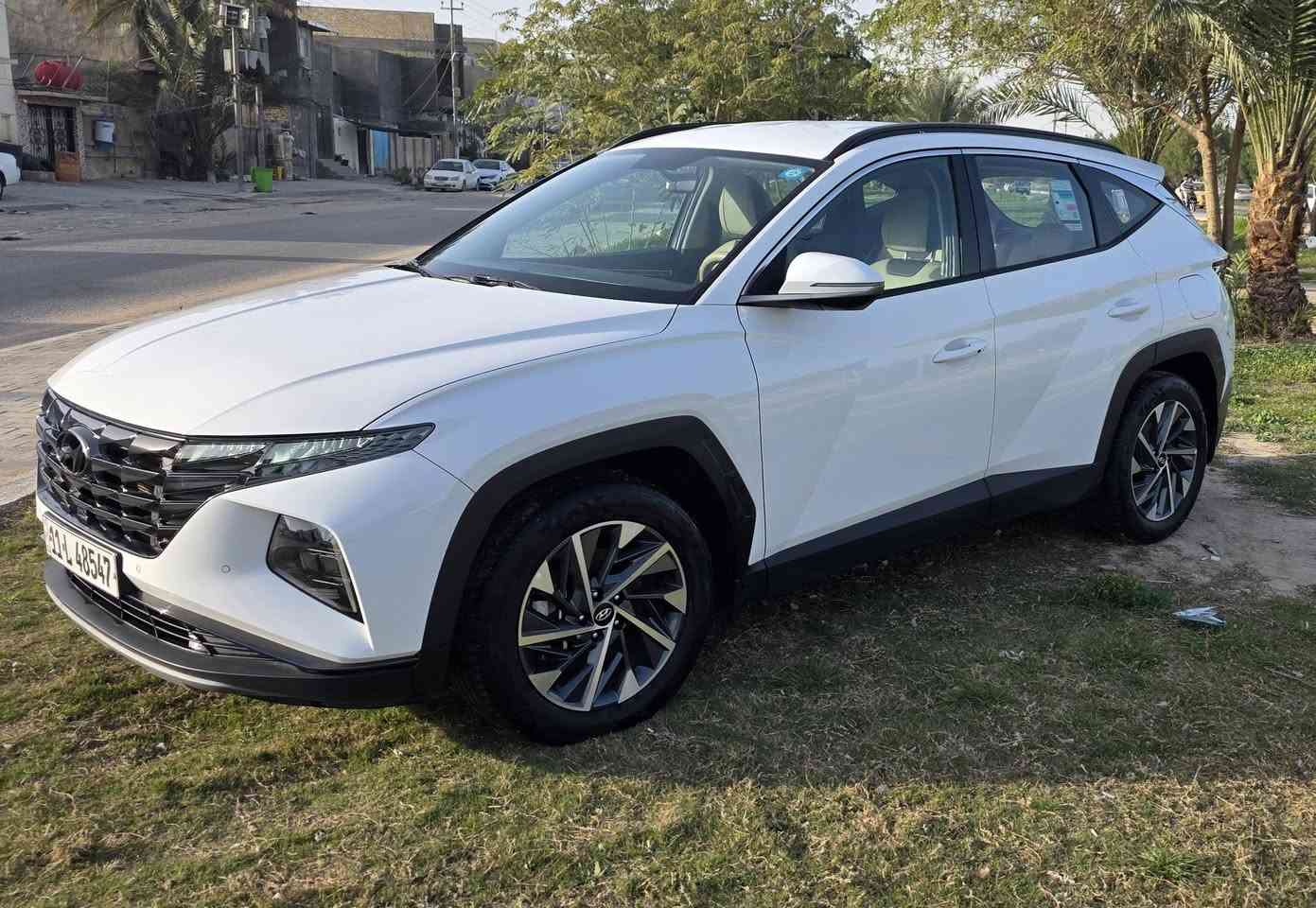 هيونداي توسان 2024 خليجي للبيع
رقم بغداد 
مواصفات عادية 
المسافة المقطوعة  ٦٩ كم 
الضرر : البنيد مفتوح + زلغ او دحجه بالدعامية الخلفية 
مكان السيارة في النجف الاشرف 
السعر 215 
***********
