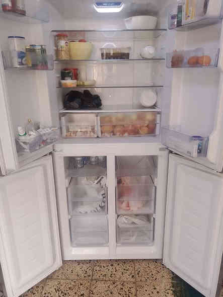 السلام عليكم ثلاجه للبيع 4بيبان بيه ليك مكانه السيديه الاستفسار على ها الرقم مكلف بالنشر ***********
