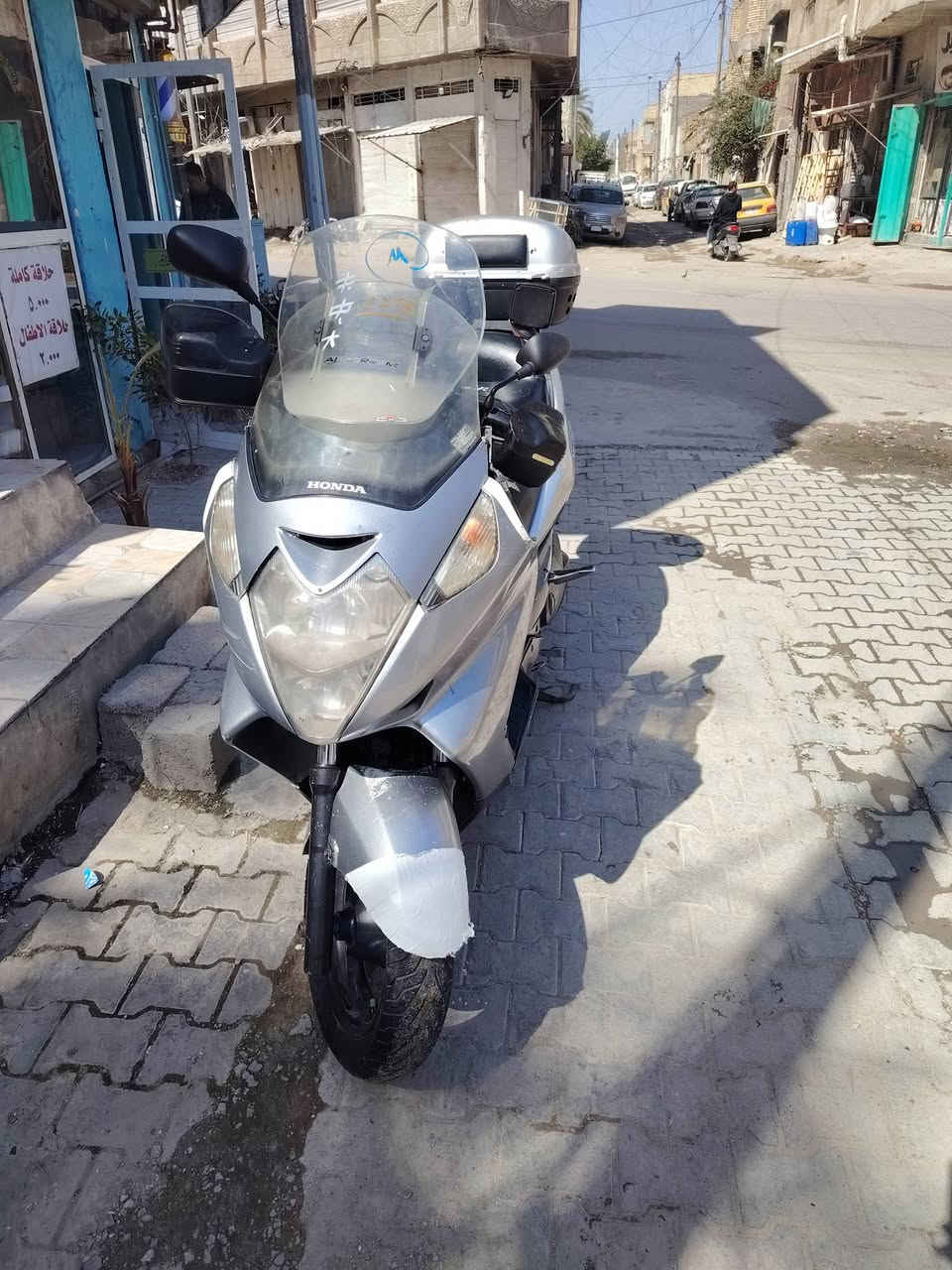 السلام عليكم دراجة سلفر ونج ٦٠٠ دراجة حلوة مكينة ممفتوحة خير من الله جامة قطعتين جنطة سستم سماعات دراجة حلوة لاكن بيهة ملاحظات بل بجم ممطبك عدل مكان بغداد الحرية عدن ***********
