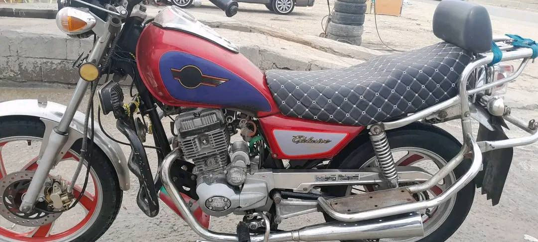 دراجه تاي موته مديل ٢٠١٣ رقم بصره الماني السنويه منتهيه ٢٠٢١ راعيه متوفي ما تدوار اكفله من السرقه مكينه مفتوحه مبدل بوش وبستم سعره ٧٥٠ وبيه مجال لشراي تفاصيل اكثر اتصال عله الرقم*********** الناصريه مركز
