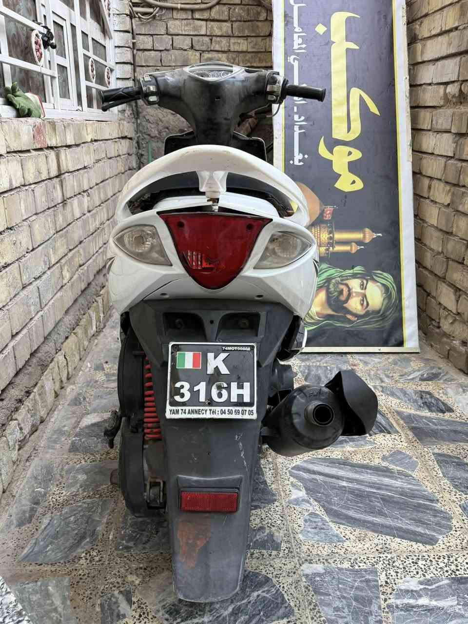 سلام عليكم دراجه ماكس الدراجه تخبل اشاير لايت عالي ناصي كامله بس نقصه باتري الدراجه حلوه كلش المكان بغداد المعامل 
متواجد خاص وهاذ رقمي *********** السعر ٤٥٠مجال بصيط كلش
