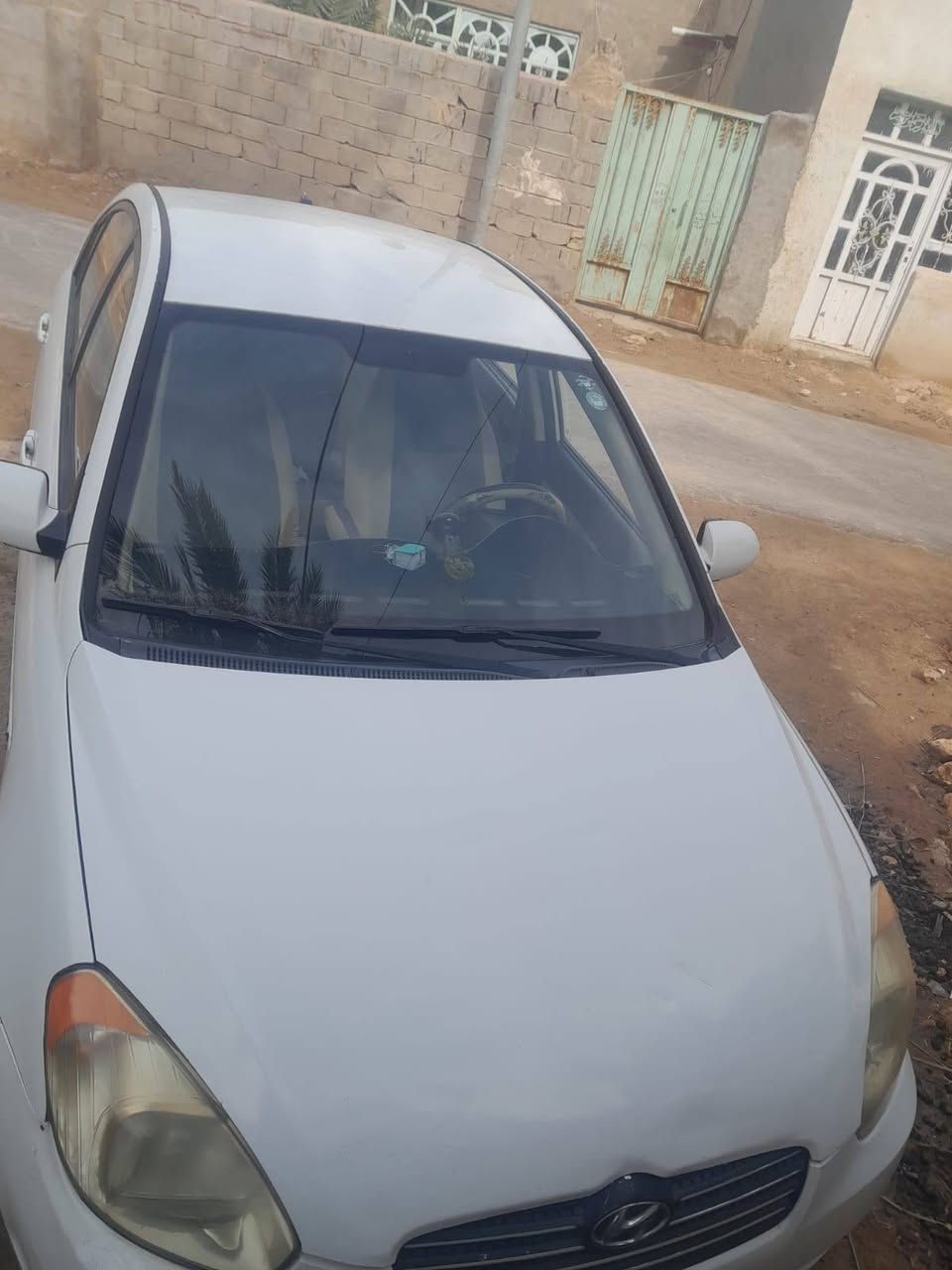 اكسنت ٢٠١١ خليجي مكينه ١٦٠٠ سنويه جديده ورقم جديد وهزه جديده ضربتها مثل ما موضح ب الصور تبريد شغال مكينه وكير نضيفات تخم تاير ستوني شاده 
السعر ٧٤ مجال قليل 
ما متواجد فيس ***********
