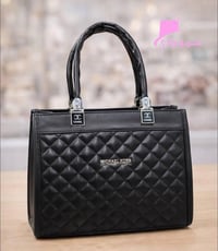 حقائب مميزة • توصيل العراق • الغزالية سوق المائدة