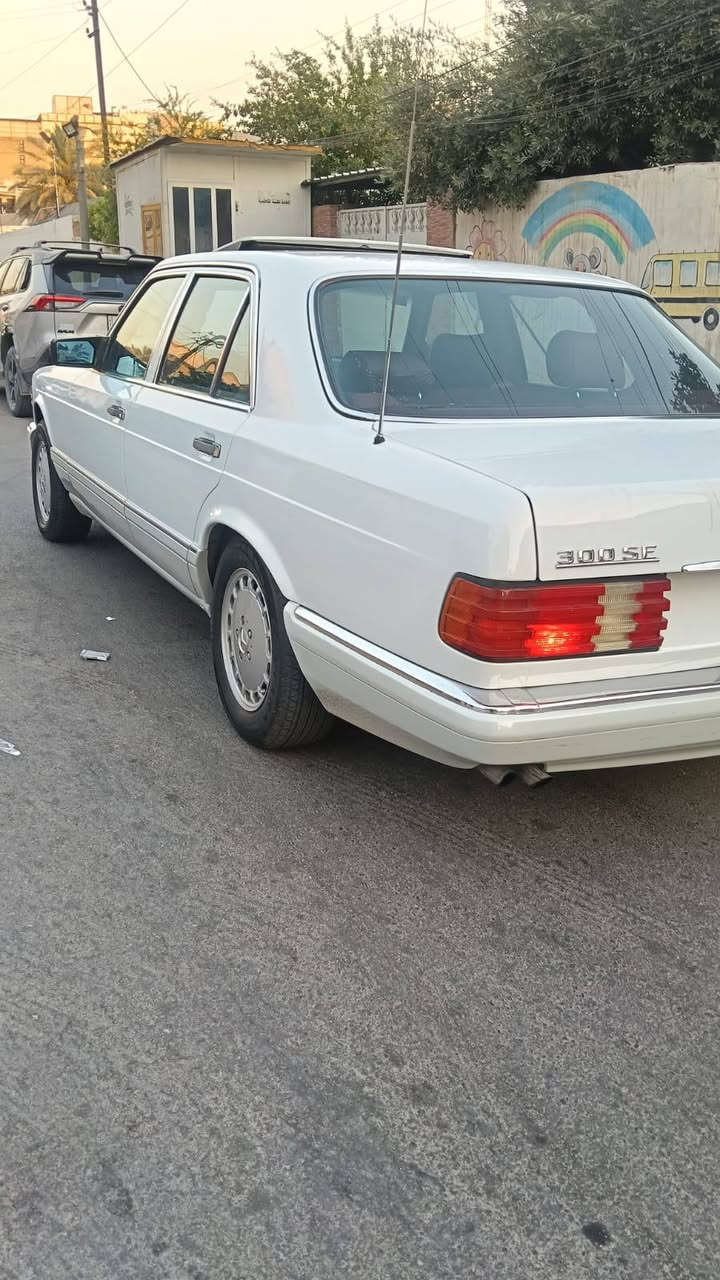 سلام عليكم لبيع سعر 145 وبيها مجال
مارسدس جامبو موديل 90 سياره خير من الله بدون ضربه سيارة جديده جدا داخل جلد ماروني سياره بردات كهرباء كشنات كهرباء  فتحت سقف تبريد ثلج 
سياره متعوب عليها وتحويل ثاني يوم وبااسمي مكان سيارة بغداد للتصال *********** بغداد, العراق

