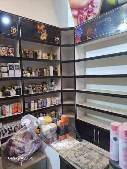 فاترينات للبيع
للاتصال ***********
