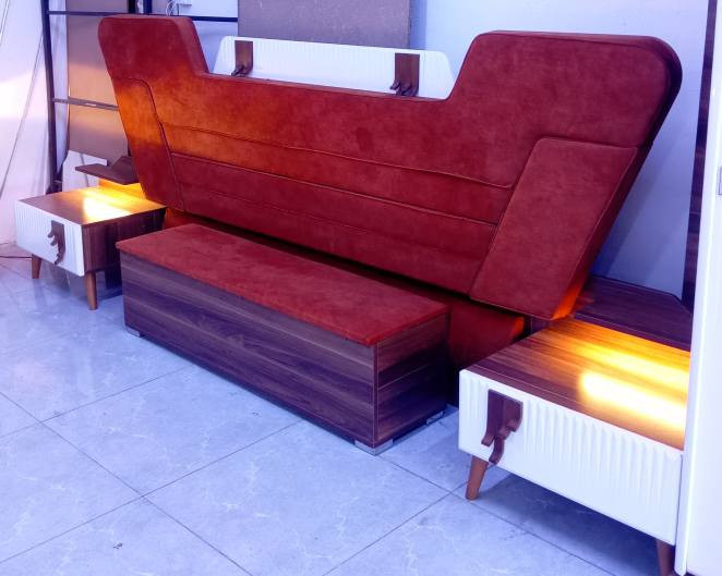 محلات الاصدقاء موصل حي البكر قرب شارع الاطباء لبيع وشراء الغرف النوم التركي المستخدم والجديد لدينا غرفه نوم تركي ماركا شركه اخلاص تسع قطع النظافه 100% اي استفسار اتصال على الرقم اللي امامكم على الشاشه ***********
