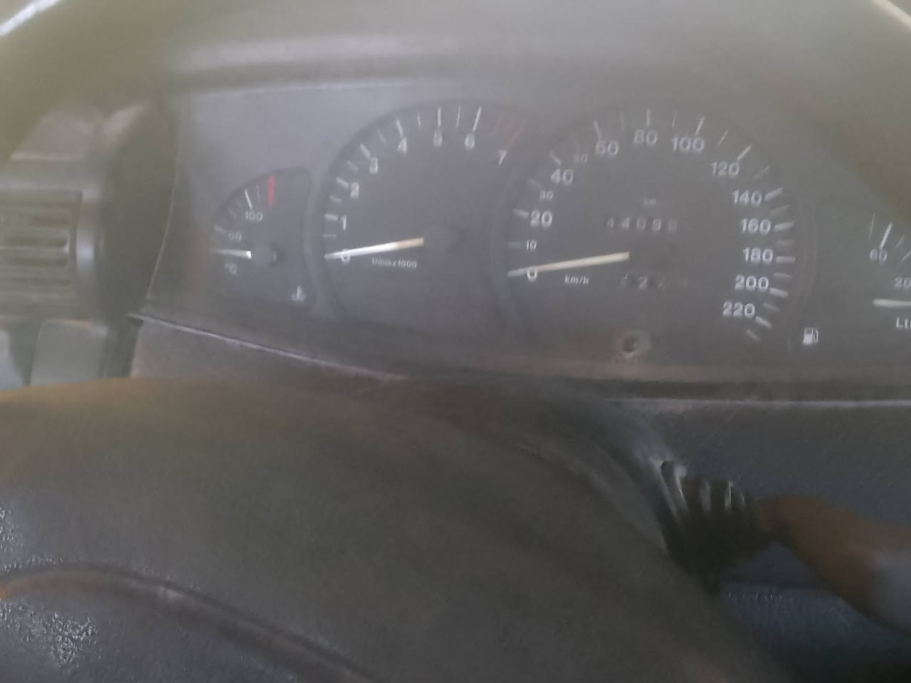 سيارة اوبل نفخ سيارة نضيفه كشن كهرباء مكفولة كير ومكينه جديدات ***********

