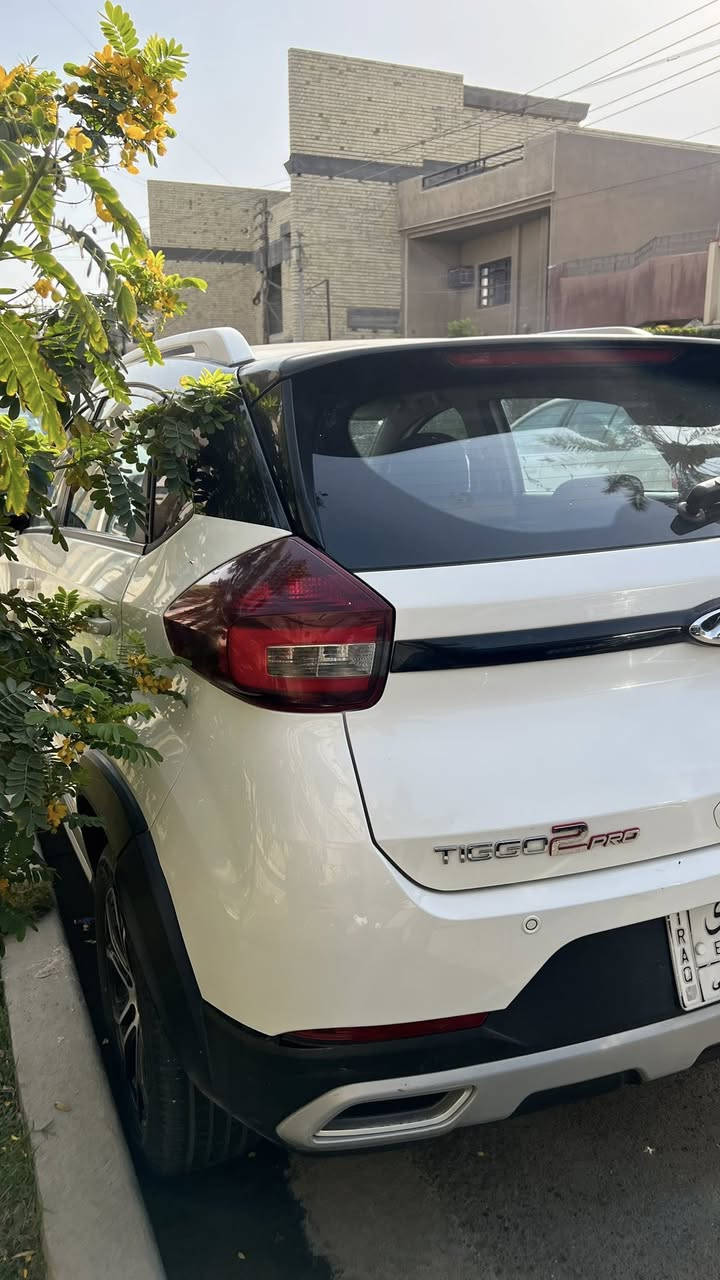 السلام عليكم
تيكو 2 برو موديل2022 
كير مكينه مكفولات 
ومسويله ادامه كامله للسياره 
تبريد ثلج 
بيه بارد 4 اصابع بل باب الخلفي الايسر والباقي مكفول 
مواصفات عاديه 
كامره خلفيه 
كشنات مخمل 
مانع انزلاق 
مكينه 1500 
سياره نضيفه وجديده 
ماشيه 55 الف كيلو 
السعر 108 وبيه مجال العنوان بغداد السيديه 
***********
