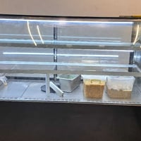 براد جديد للبيع  استعمال اسبوع واحد السعر مليونين و ١٠٠ للتواصل 077688...