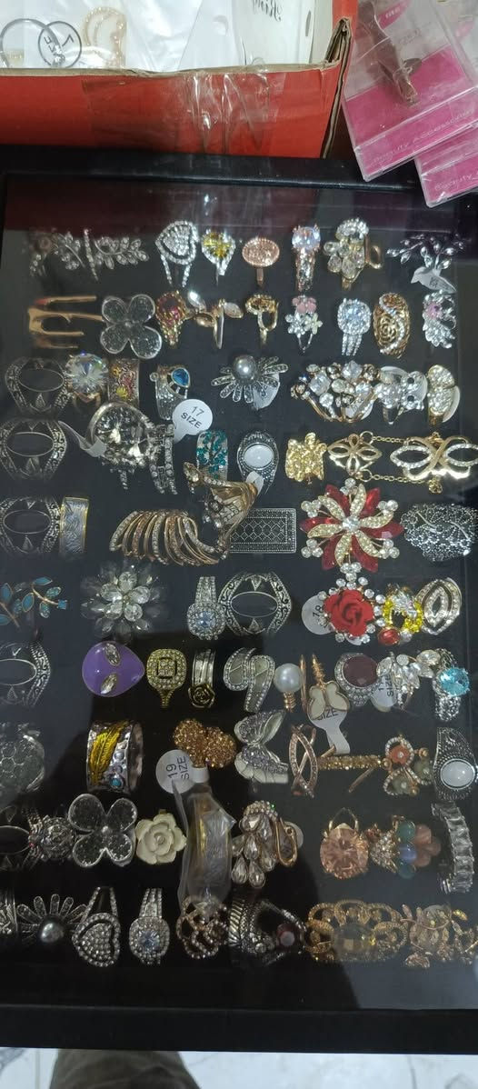 اكسسوارات نسائيه بناتي بكل الاسعار من الربع إلى الألفين يتوفر في مجمع الذوق الرفيع قظاء الفجر قرب مدرسة الوفاء للبنات مقابل المولد


**إذا كنت صاحب هذا الإعلان وتريد حذفه لأي سبب، رجاءا أرسل رسالة إلى الدعم الفني**