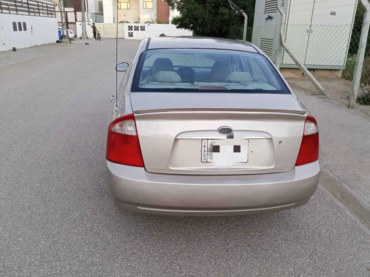 سلام عليكم للبيع سبكترة موديل 2005  كير عادي مكينة 2000جديدة كير محرك حدادية جدد تخم تاير جديدكهربايات كلهة شغالة مكفولة من الضربة رش جمالية اثر جراد سنوية ماصاقطة رقم ذيقار بسم ابن عمي السيارة جاهزة مانقصهة برغي السعر 63 وبيهة مجال مكاني نجف رقم الموبايل ***********
