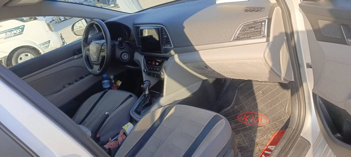 السلام عليكم انترا 2018وارد محرك سوبر واحد علا واحد فول مواصفات صدر تخم تاير جديد بيها بونيد بس ولباقي مكفول كفاله عامه وحرك كير شرط مكفولات العنوان صلاح الدين تكريت السعر 128 بيها مجال بصيط ***********
