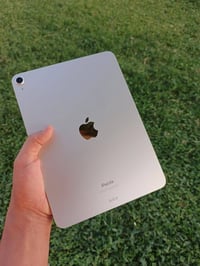 iPad Air (الجيل الخامس) Apple  Apple M1 (نفس معالج بعض أجهزة الماك) أد...