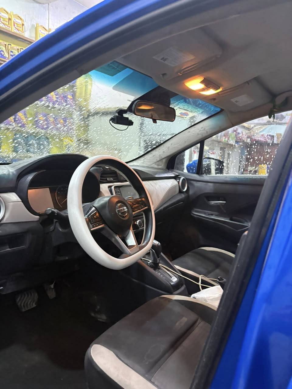 السلام عليكم سياره نيسان ڤيرسا 2021
فول مواصفات حساساس امامي خلفي اشاره ب المري شاشه وارد امريكي ضربته كصه البنيد والجاملغ الخلفي جه قبق البانزين سياره حلوه ونضيفه ماتعبانه ماشيه 100الف سعره115وبيه مجال الشراي يتصل ع رقمي ***********
مكان السياره ناصريه مركز
