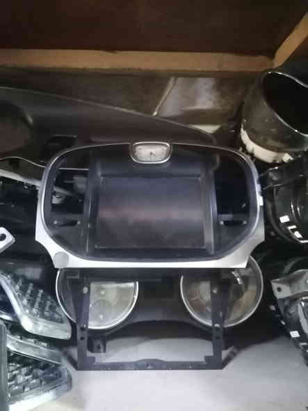 السلام عليكم متوفرقطع غيار السيارات جارحرجالنحر كربلاء حي الصناعي ***********
