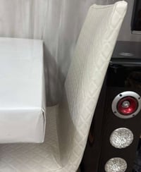 طقم طعام • جلد أبيض • شارع فلسطين