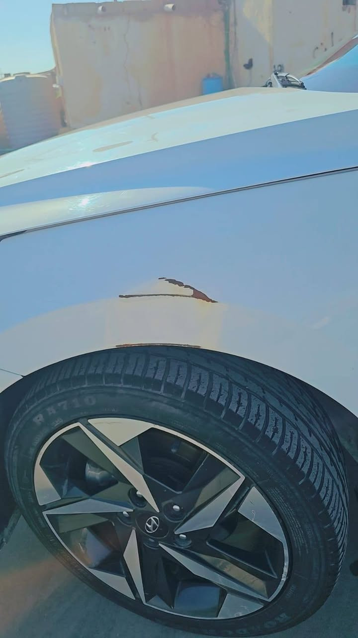 🚘 للبيع | هيونداي إلنترا 2022 خليجي
موديل: 2022
محرك ٢٠٠٠ دوش
مواصفات خليجي
اللون: أبيض
تشغيل بصمة
شاشة
رقم أربيل الجديد
🔹 السيارة بحالة جيدة، ويوجد ضربة موضحة بالصور
العنوان البصرة 
رقم الهاتف ***********
