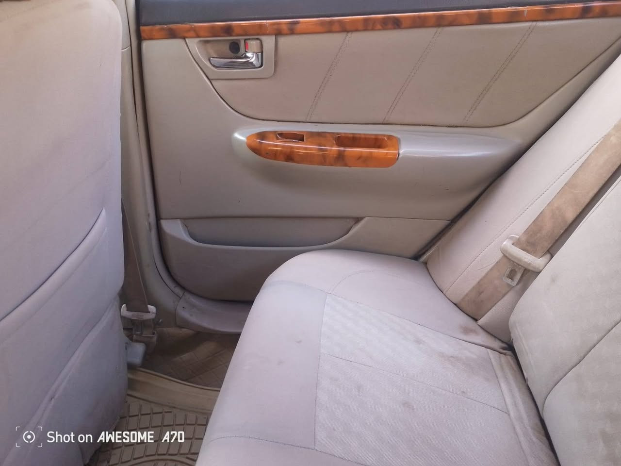 سلام عليكم
جيلي موبل موديل 12
رقم بغداد احمر سنويه عضم
عندي وكاله بيه تريد المالك هم موجود 
مكينه لاتبخير ولاتنقيص 
كير جديد حداديه 80 %
كهربائيات كله شغاله 
بيه باور عاطل لايت زنون 
غرفه نضيفه وحلوه 
السعر 2 مليون وبيه مجال 
العنوان الديوانية الحمزة الشرقي 
***********
