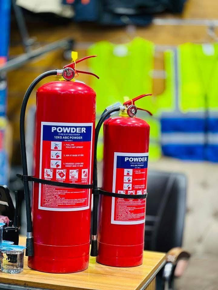 مطافي حريق باودر 6 كيلو  2  45 الف والتوصيل مجاني 
مطافي  حريق باودر 4 كيلو 2 35   الف والتوصيل مجاني 
مطافي  حريق باودر 2 كيلو 2 30   الف والتوصيل مجاني 
مطافي حريق 1 كيلو 2 كيلو 2  20 الف والتوصيل مجاني 
***********  يوجد توصيل الجمع المحافظات
