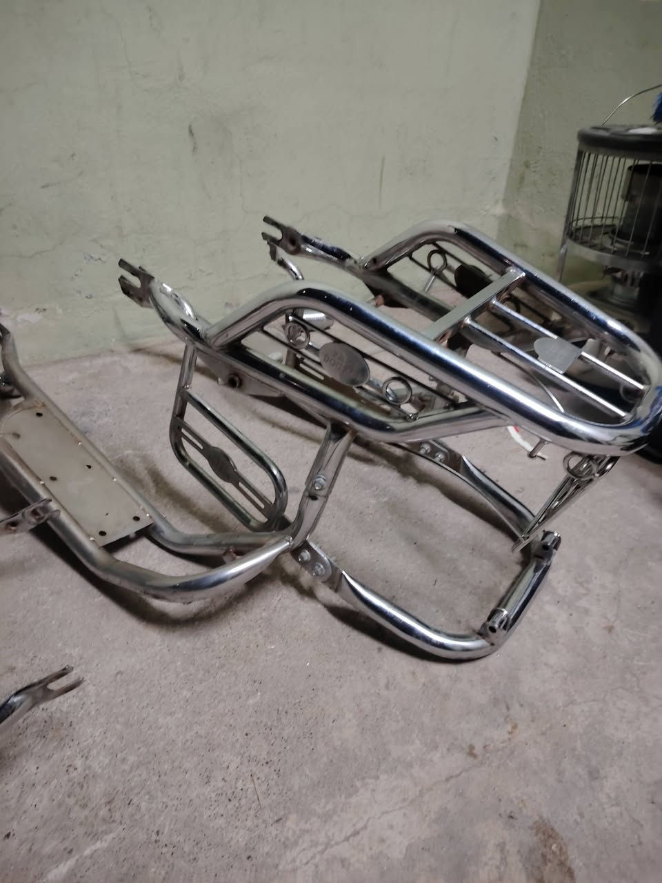 درع بارت اصلي كامل مع ٤كراسي خلفي للبيع 60 الف ***********
