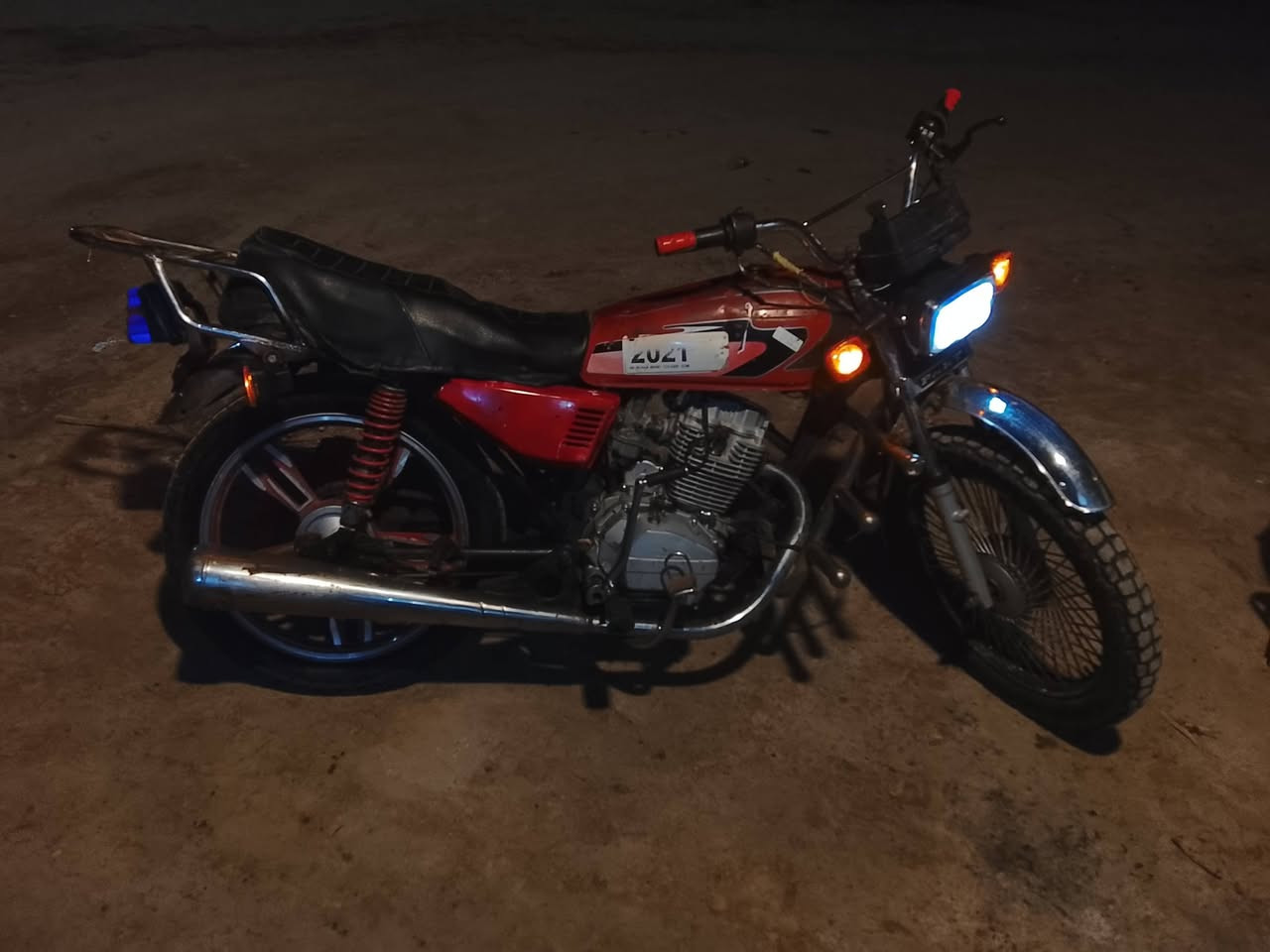 السلام عليكم دراجه 5 كيلو كامله سيلفي هندر سعر 275 بيها مجال


**إذا كنت صاحب هذا الإعلان وتريد حذفه لأي سبب، رجاءا أرسل رسالة إلى الدعم الفني**