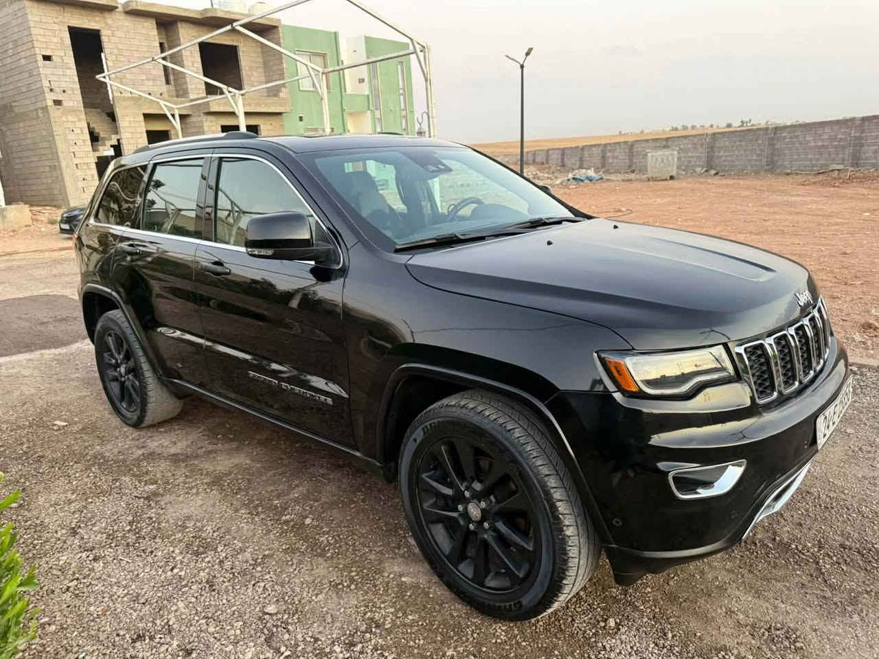 السلام عليكم عندي جيب موديل 2017رقم دهوك لون اسود سياره فول مواصفات 1/1
جاملغ وشوية بالبنيد ووشوية بالباب الخلفي +راس الشاصي
فول مواصفات 
محرك 6 
شاشة كبيرة 
فور ويل 
حساسات امامية خلفية
نقطة عمياء 
رادارات خلفية وجانبية
كشنات تبريد تدفئة
ستيرن تدفئة 
دمام خلفي 
بانوراما
كشنات جلد
خزن ميموري
لايتات لد 
بكلايتات لد 
بصمة ابواب 
تشغيل عن بعد
ماشي 167
مكان سياره موصل بايبوخ  سياره جديده مل بيت  سعر على اتصال ***********
