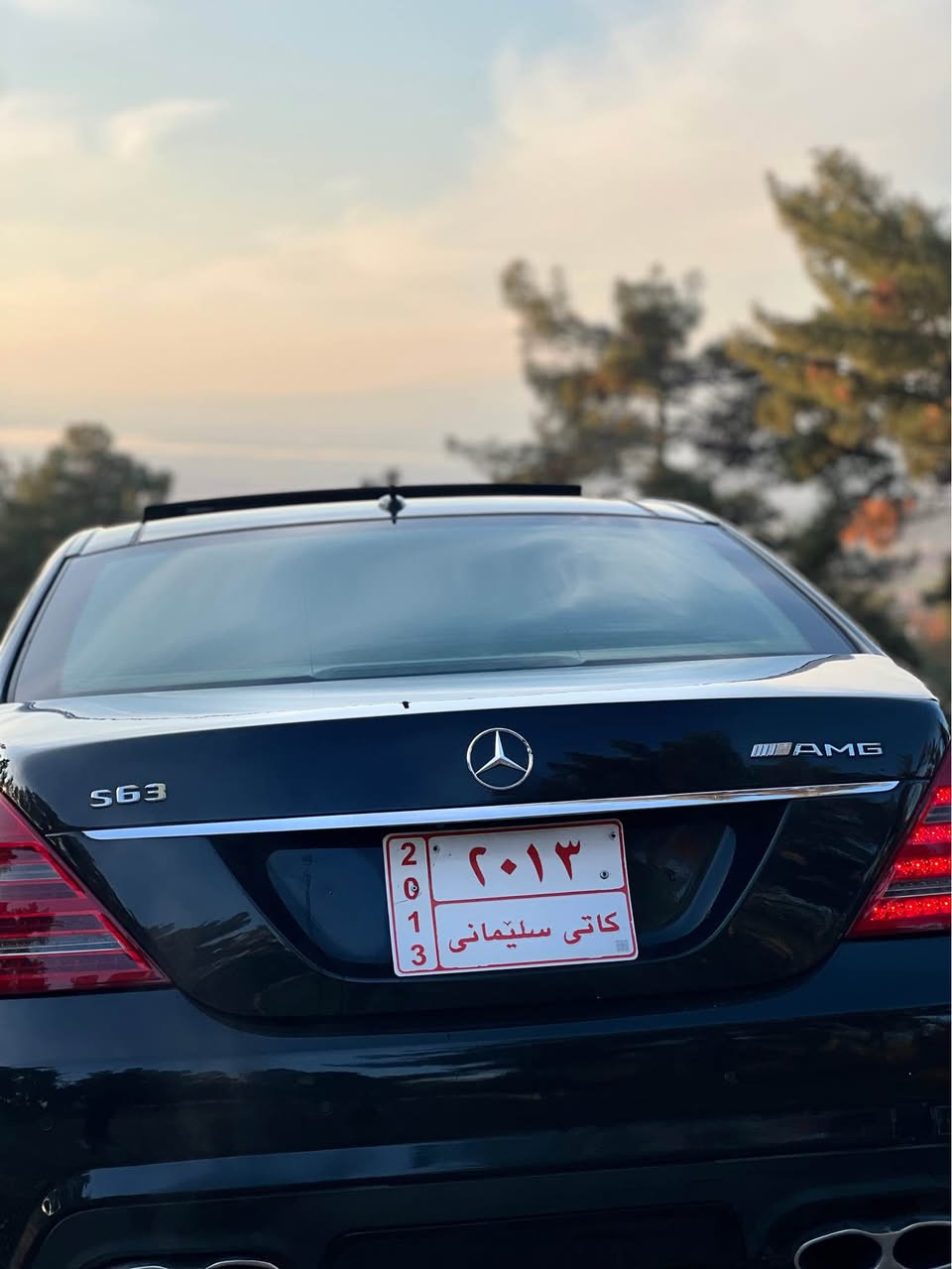 ( بِسْمِ اللَّـهِ الرَّحْمَـٰنِ الرَّحِيمِ )
ماشااللە لەماڵی هەموو لایەک

📦Mercedes Benz S350L 2009📦

تکایە زانیارییەکان بەتەواوی بخوێنەوە ئەگەر بەدڵت بوو  ئینجا تەلەفون بکە، چونکە هەمووشتێکم نووسیوە

مارسیدس بێنز ئێس کڵاس 350L “شەش بستۆن”
بێ ڕەقەمی دوبەی (ادوات) ساغ
‎تەعمیر کراو نییە! تەرهیمات و شتی نییە
شکڵێ 2013 و 
مەکینە و گێڕ و کارەبایی بەشەرتی نەکرانەوە و مەزبوتی.
‎بەشەرتی ئەوەی دەگمەن بێ لەپاکیدا و لەرەسمەکانیش تازەتر بێت

دروستکراوی ئەڵمانیایە و وارد خلیجییە “سفری ئەبوزەبی” EMC
واتا ئەمریکی و یابانی نییە

مواسەفاتەکانی
دەرگا درێژ (رئاسی)
رەنگی ناوەوە زیرەییە
کوشن جڵد،  گەرم و سارد، کامل کوشنەکان و کەلەکان کارەبایین و کاردەکەن
سوکان و کوشن خەزن
سوکان متحرک و فۆڕمیکا
کوشن مەساج (تەنها ئەوەی کار ناکات)
 شاشە سیدی بۆکس (6 سیدی)وو دیڤیدی 
گێچی ئەلیکترۆنی
تەلەفون و بلوتوس
بەسمەی دەرگاکان و ئیشپێکردن
راداری پێش و دوا،  دیاریکردنی خێرایی و سنووردارکردنی خێرایی
حاسەی خوێندنەوەی هێماکانی هاتووچۆ
پێنج پەردەی کارەبایی (هەر پێنجیان کاردەکەن)
سارد و گەرمی سەکن و سایەق بەجیا
سارد و گەرمی مەرکەزی
سێ مۆدی لێخوڕین (سپۆرت،مانوێڵ، کەمفۆرت)
لیدی ژێر فۆڕمیکای داشبۆرد و دەرگاکان (شەریکە)
هەر چوار دەرگا سەحب (هەر چواریان کاردەکەن)
سندوق شەفت و سەحب (کاردەکات)
پانۆراما (کاردەکات)
لایت عەدەسە و زینۆن
لەکاتی پێچکردنەوە لایتی لاتەنیشت کاردەکات
 دەبڵی هەوا ، بەرزکردنەوە و نزمکردنەوەی بە ویستی خۆت 
چوپی دەبڵ و سیستمی هەوای مەزبوتە
برێک کارەبایی
ئۆتۆ ستۆپ
کامێرەی دواوە
لایت و فوڵچە ئۆتۆ
راداری پێش و دوا
مەکینەی جۆری M272 V6
مەسجی شاشەی نییە 
5 ویلکەپی شەریکە
رەنگە هەندێ مواسەفاتی تریشم بیرچوبێت

رۆن، هایدرۆلیک، ئاوی رادێتەر کامل تازە سێرڤس کراون

نرخ 95$
 «هەرزانتریش زۆر زۆرە بەس تکایە ئەمە لەوانە نییە!!»
شوێن هەڵەبجە 
ژمارەی تەلەفون ـ *********** حلبجة, السليمانية
