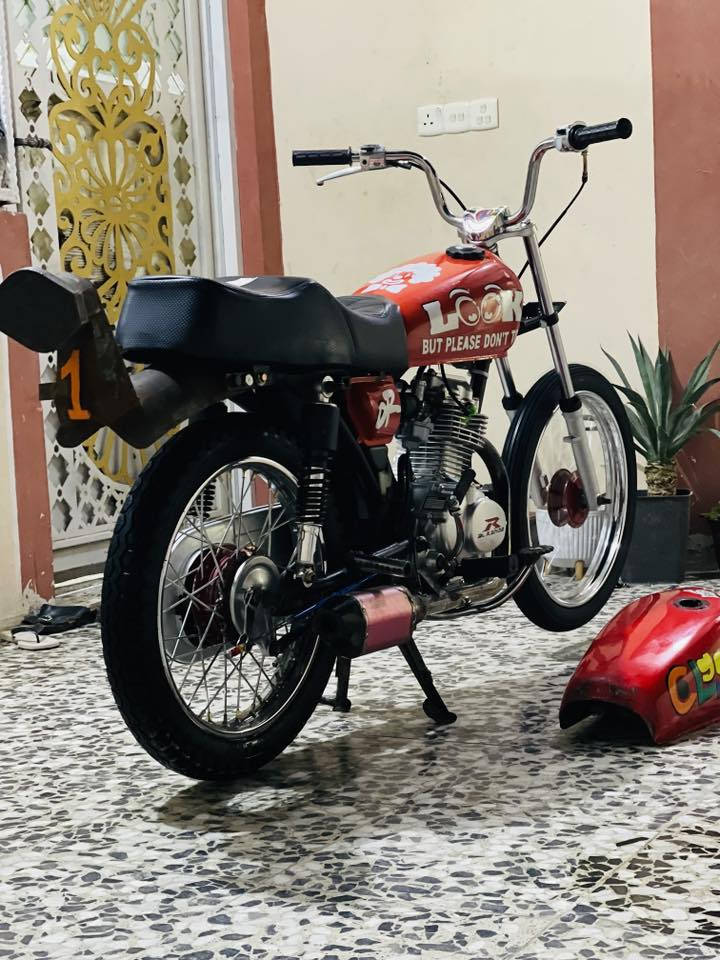 سلام علكيم دارجه للبيع رابيدو كفاله عامه ‭

‭٠٧٨٢ ٢٩٦ ٩٠٩٤‬
مكاني بلدروز 650 وبيه مجال
