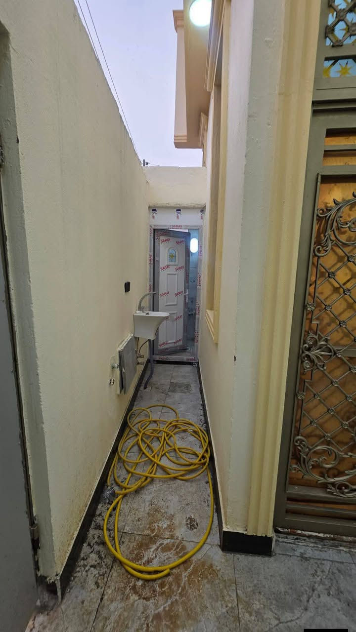 🏡 دار للبيع – جاهز للسكن

🎯 المساحة: 100 متر ركن على شارع 10 متر 

📜 الطابو: زراعي عراقي سند 25
📍 العنوان: البصرة – أبي الخصيب – ابو گوصره 

المواصفات:

غرفتين نوم
صالة 
مطبخ
دوانية
صحيات
جميع الخدمات متوفرة

💰 السعر:  58  مليون وبي مجال اتصل وتدلل

📞 للاستفسار: ***********
