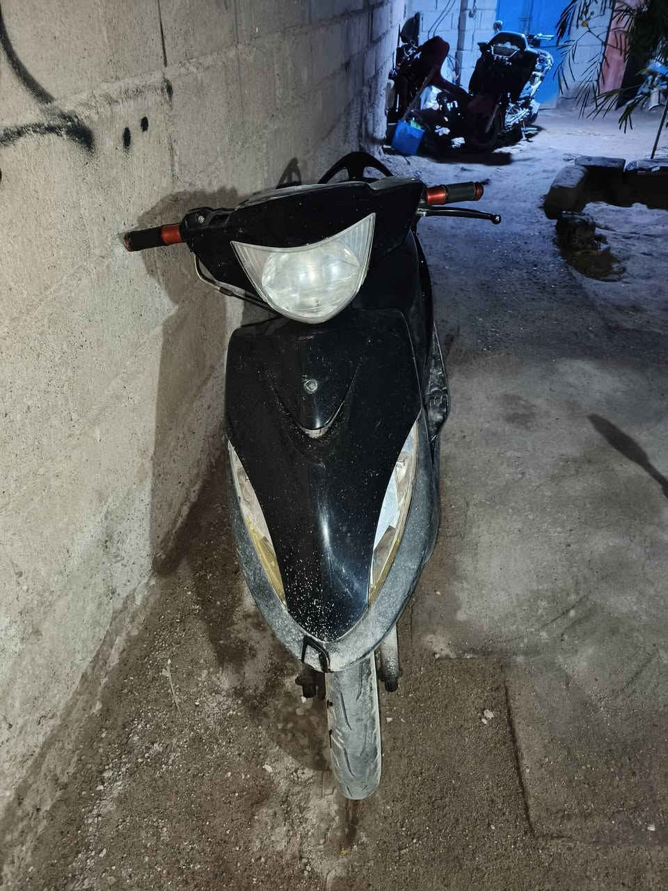 دراجه ماكس عدله عطلانه وعطل بسيط السعر 325 وبيه مجال مكاني البصره ابو الخصيب وهاذه رقمي موجود واتساب ***********
