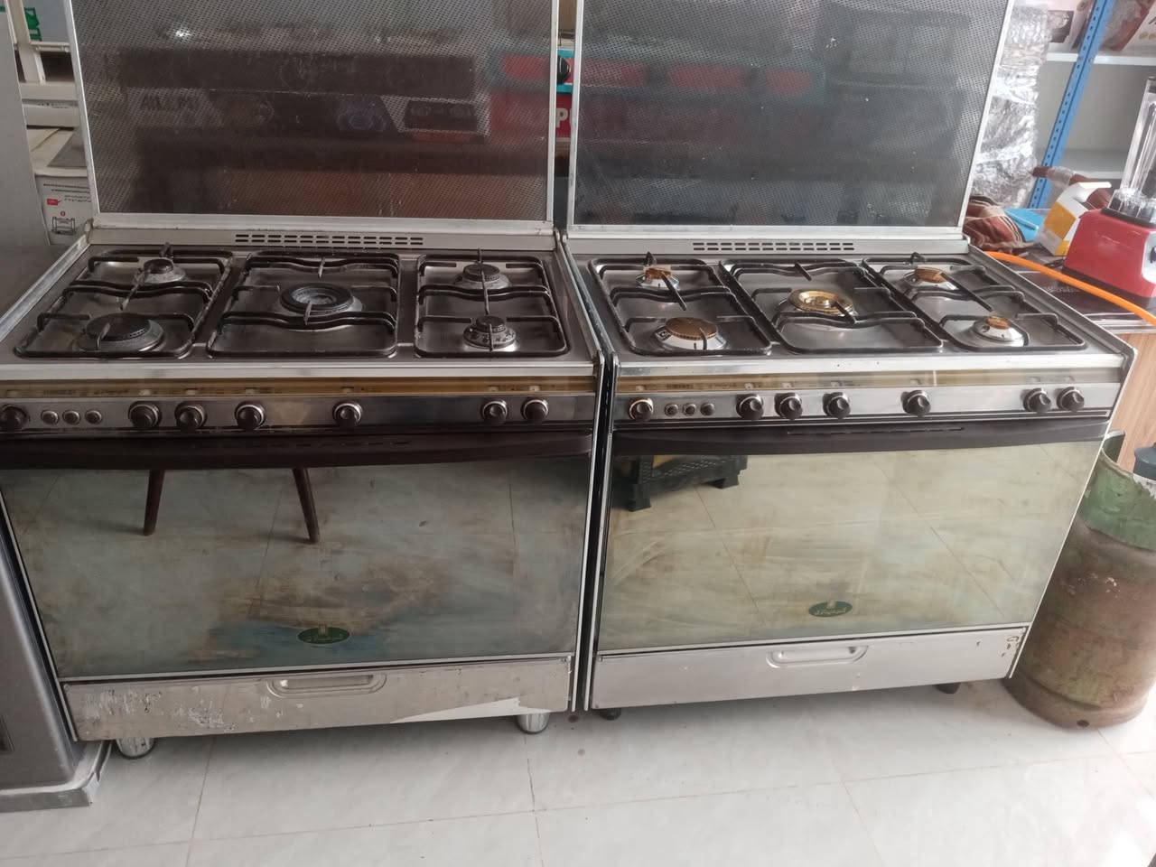 يوجد طباخات لاستفسار على هاذا الرقم ***********
