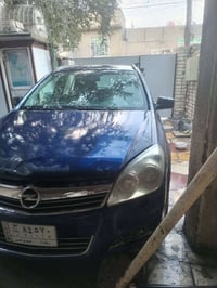 عندي استرا ٢٠٠٧  مكفوله من الضربه والصبغ والخياس السياره بسمي مشروع وط...